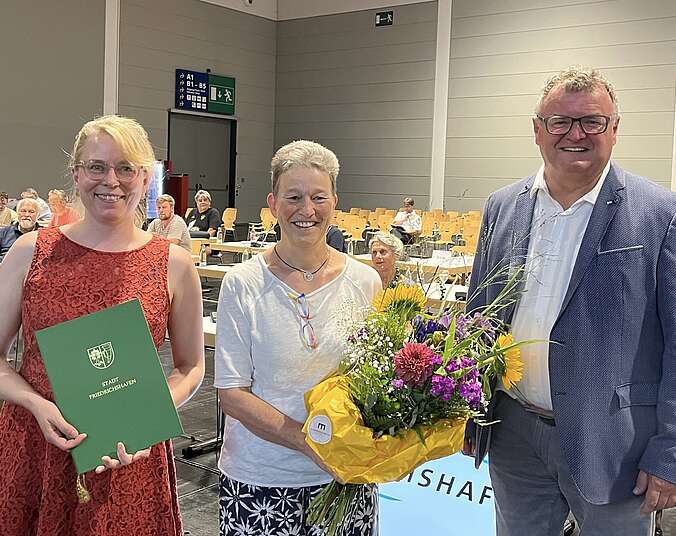 Dr. Maren Schwarz-Erfurth, Dagmar Mader und Oberbürgermeister Andreas Brand